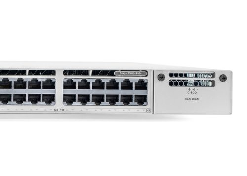 Catalyst 9300 24-port PoE+, Network Advantage 