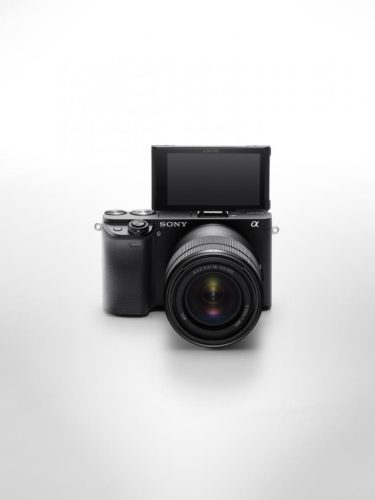 Kit SONY Alpha A6400 Mirrorless 24.2MP, ISO 32000 (Extins: 102400), 1/4000s, 4K @30fps, SD/SDHC/SDXC, Rafala 11cps, WiFi/Bluetooth/NFC,